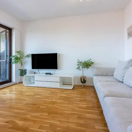 Ga Lu Apartment *
