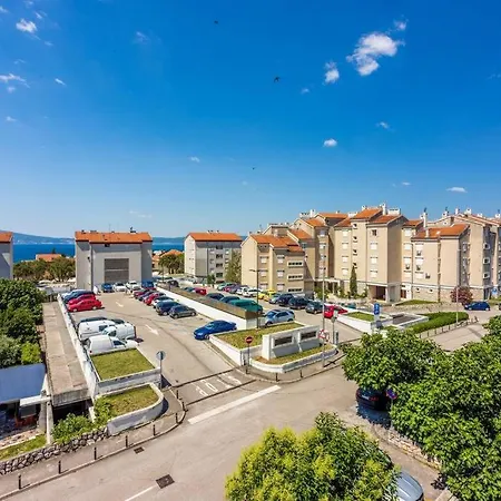 Apartment Ga Lu